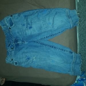 light blue capri jeans